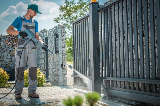 Best Animal Enclosure Cleaning  in Arlington, VA